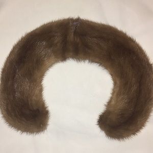 Extremely Vintage fur collar!